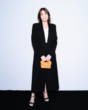 Keeley Hawes Instagram - Thanks and congratulations @jw_anderson such a beautiful show 🖤 #lfw