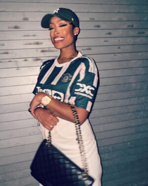 Keenyah Hill Instagram - You get the best effort from others not by lighting a fire beneath them, but by building a fire within ✨