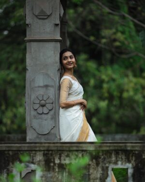 Keerthana Sreekumar Instagram - 🌸

outfit : @adorebedizen 
styling : @_aneena_jose__ 
shot by : @abhishek_satheesan_photography