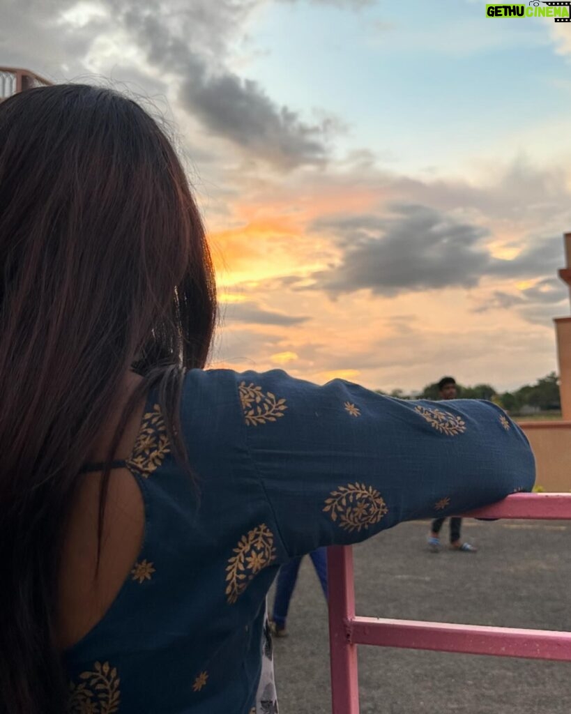 Keerthi Bhat Instagram - No caption 🤩 #naturelovers #weather #love #ursradha