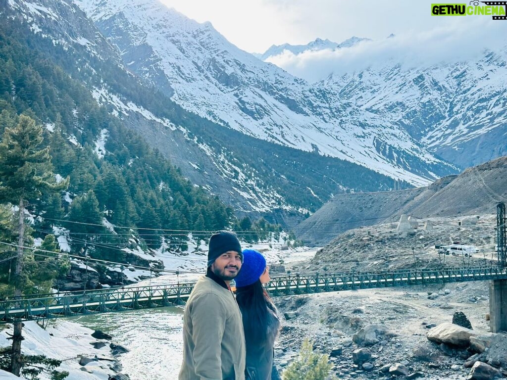 Keerthi Bhat Instagram - 💕 #manali #cold #coolweather #mylove❤️ #couplegoals