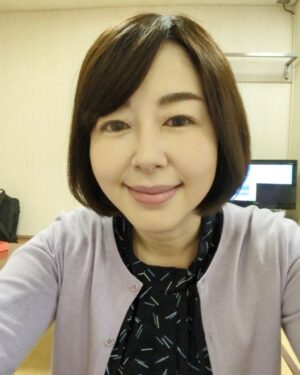 Keiko Horiuchi Instagram - VRおじさんの初恋

4月1日からです。月曜日から木曜日まで、毎日放送ですよ。

夜10時45分から23時まで

夜の時間、ほっとひと息、楽しんでもらえたら😊

#夜ドラ
#VRおじさんの初恋
#NHK