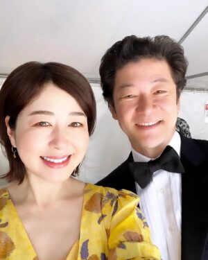 Keiko Horiuchi Instagram - 沖縄映画祭　皆様ありがとうございました😊

沢山のスタッフ、運営の方々のおかげで、最高な日でした。

映画　かなさんどー　2025年公開予定です。

旦那様役の浅野忠信さん。
あったかい方で、助けられました❤

上田真弓さん、前川守賢さん
素敵なお着物でカーペットを歩きました。
守賢さんのかなさんどー、最高です。

照屋監督（ごりさん）
撮るものが明確で、迷いがなく、役者に寄り添って、スタッフに信頼されている、凄いパワーです✨

写真全員と撮れなかった。。くやしいです。

松田るかちゃん、Kジャージさん、初恋クロマニヨン
喜舎場泉さん、ひーぷーさん

そして、かなさんどースタッフの方々。

ありがとうございました❤

#かなさんどー
#映画
#2025年公開
#沖縄映画祭
#思い出の写真も少しずつ載せますね