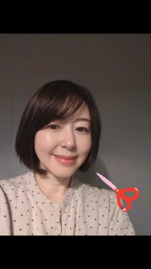 Keiko Horiuchi Instagram - 撮影の為に、カット　カラーリングしてきました。

少し撮影があいたので、髪の毛を戻すと、

キャラクターを思い出してきて、嬉しくなります。

衣装、ヘアメイク、大切ですね✨

#撮影
#ドラマ
#衣装
#ヘアメイク