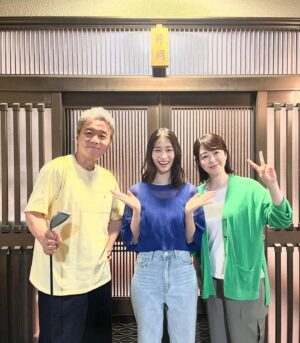 Keiko Horiuchi Instagram - ドラマ　街並み照らすヤツら

見てくださりありがとうございました☺️

片岡家でパチリでした✨

どうなっていくのか？！
ドラマも引き続きお楽しみくださいね♪

#街並み照らすヤツら
#日テレ
#森川葵
#尾美としのり