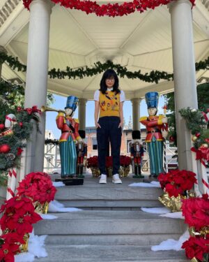 Keiko Agena Instagram - Some shots from today! Hanging with #ToddLowe my TV hubby from #GilmoreGirls. Promos for @up_tv 🌟 The #GilmoreTheMerrier TV binge-a-thon. Coming to you thanksgiving week… 

Make up @makeupbyhendra 
Hair @jayceemnirajd