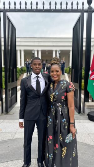 Keisha Lance Bottoms Instagram - It’s always a privilege to be invited to the White House, but especially so with my son Langston by my side. #WhiteHouse #StateDinner #Kenya #grateful
