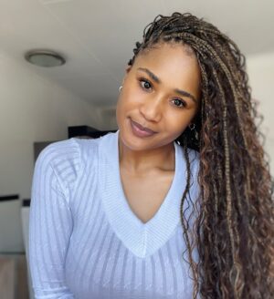 Keke Mphuthi Instagram - There’s a lot you can convince me of in life…. But NEVER that @lillyshair_  doesn’t LOVE ME.

This girl got my back n my front for 10 years and counting 🤞🏽
Hair game always on steriods.
#braids #boho #curls #salon #hairdresser #hairstyle #anniversary #friends #blackgirlmagic