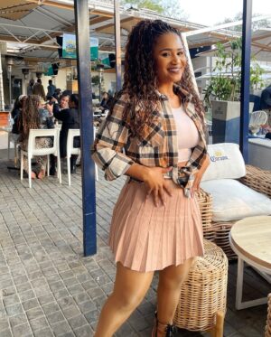 Keke Mphuthi Instagram - Catch me outside 😎😎😎

@lillyshair_  did me justice cause guys ndimhle sana