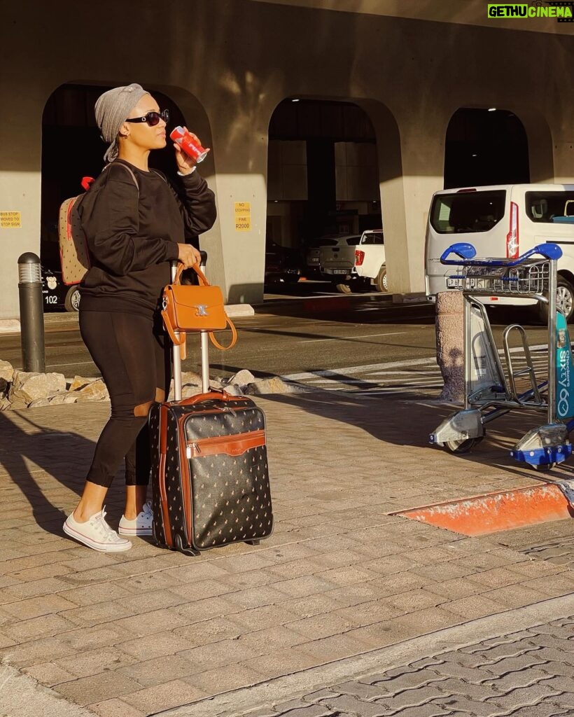 Keke Mphuthi Instagram - Catch FLIGHTS …not feelings HAPPY MONDAY #newweek #newgoals #growth #opportunity