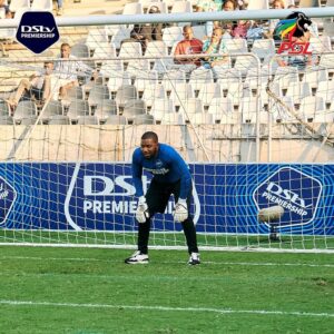 Keke Mphuthi Instagram - Looking at this first image …DO YOU THINK I SAVED THE GOAL?🥅 … now scroll to the third slide 🛝 😅. 

This is why Didintle will forever be right for the job at Shoshaguve Giants on @championsmzansi . She’s a force to be reckoned with 🤭.

Had a great time in MBOMBELA THIS PAST WEEKEND WITH @dstvpremiership & @babizebonke_za  at the TS GALAXY VS ORLANDO PIRATES GAME FIXTURE .
👏🏽👏🏽👏🏽👏🏽a big congratulations to TS GALAXY ON THE WIN AND OUR AMAZING #amafandayz CONTESTANT THAT WON R200 000 scoring against my buddy @therealnkanyiso 😊.

(FYI I’m gonna get the peoples money back from menga as per request 🤣🤣🤣)
#amafandayz 
#babizebonke 
#dstvprem 
#supersport 
#tsgalaxy 
#pirates