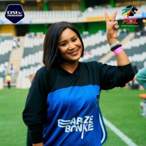 Keke Mphuthi Instagram - Looking at this first image …DO YOU THINK I SAVED THE GOAL?🥅 … now scroll to the third slide 🛝 😅. 

This is why Didintle will forever be right for the job at Shoshaguve Giants on @championsmzansi . She’s a force to be reckoned with 🤭.

Had a great time in MBOMBELA THIS PAST WEEKEND WITH @dstvpremiership & @babizebonke_za  at the TS GALAXY VS ORLANDO PIRATES GAME FIXTURE .
👏🏽👏🏽👏🏽👏🏽a big congratulations to TS GALAXY ON THE WIN AND OUR AMAZING #amafandayz CONTESTANT THAT WON R200 000 scoring against my buddy @therealnkanyiso 😊.

(FYI I’m gonna get the peoples money back from menga as per request 🤣🤣🤣)
#amafandayz 
#babizebonke 
#dstvprem 
#supersport 
#tsgalaxy 
#pirates