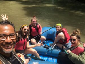 Kelen Coleman Instagram - Cars shmars. Rafting is my new chosen mode of transpo. 🛶 ❤️ #latergram from April. Went down the #peñasblancas river in #costarica w/ some of my favorite gals & our guide-hector, whilst finding/listening to/ seeing 🐒 , 🦥, 🦎, & more. Learned I can communicate w/monkeys & sloths. Also I always knew I could speak to animals but didn’t KNOW KNOW, ya know? 🤯 yeah I know. 
Video 1- a sloth (watch it look up when I whistle like an eagle (which I later found out is it’s predator and now feel awful 🤦🏻‍♀️. But you learn))
Video 2- howler monkeys
 •
•
•
•
•
•
• #travel #ggt #girlsguidetotravel #centralamerica #arenal #lafortuna #adventure #sightseeing #friends #galpals #girlfriends #bestfriends #costarica🇨🇷 #thespringscostarica #thespringsresortandspa