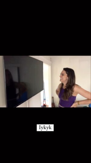 Kelen Coleman Instagram - #forshitsandgiggles when moving out & taking down a TV- if a friend shows you a scene, says “we should recreate it quickly”, and you can remember it in a min …you do it 🥴😜😛 #theoffice @mikecapozzi

•
•
•
•#theofficeedit #theofficememes #theofficeus #theofficequotes #theofficeshow #theofficeclips #theofficeedits #theofficebloopers #theofficefans #isabelporeba #isabel