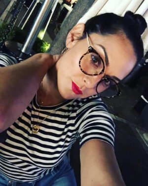 Kelen Coleman Instagram - Goes to Paris once……(ok, really 3 times but STILL). 

•
•
•
•
•
•
•
•
• #ggt #ggtt #girlsguidetotravel #redlips #chanel #chanellipstick only seems right that my first Chanel was this #redlip #stripes #paris #france #travel 
💄- @chanel.beauty 
👚- @jcrew 
👓- @sojosglasses 
👖- @levis 
Brows - @kris_tamasyan 🥰😜over a month ago!