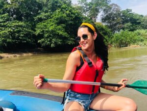 Kelen Coleman Instagram - Cars shmars. Rafting is my new chosen mode of transpo. 🛶 ❤️ #latergram from April. Went down the #peñasblancas river in #costarica w/ some of my favorite gals & our guide-hector, whilst finding/listening to/ seeing 🐒 , 🦥, 🦎, & more. Learned I can communicate w/monkeys & sloths. Also I always knew I could speak to animals but didn’t KNOW KNOW, ya know? 🤯 yeah I know. 
Video 1- a sloth (watch it look up when I whistle like an eagle (which I later found out is it’s predator and now feel awful 🤦🏻‍♀️. But you learn))
Video 2- howler monkeys
 •
•
•
•
•
•
• #travel #ggt #girlsguidetotravel #centralamerica #arenal #lafortuna #adventure #sightseeing #friends #galpals #girlfriends #bestfriends #costarica🇨🇷 #thespringscostarica #thespringsresortandspa