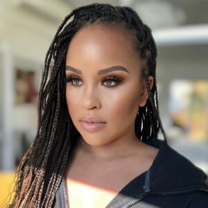 Kellee Stewart Instagram - Philly Artist on a Philly Girl 💄 
When Atlanta based @jacenbowman visits his hometown he gets your girl togethaaaaaa! Thank you for the Saturday beat, family! SWIPE #makeupartist #makeup #atlantamakeupartist #phillymakeupartist #cityofbrotherlylove #fertility #fertilityadvocate #fertilitygig #11:11