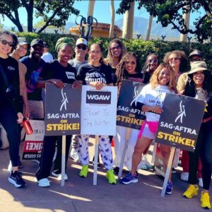 Kellee Stewart Instagram - 💪🏾☀️ STRIKE SQUAD ☀️💪🏾
The fight continues and the resolve doesn’t stop! #sagaftra #sagaftrastrong #unionstrong