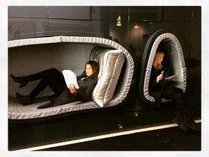 Kelli Giddish Instagram - #podcast #scifisisters #BTS learning lines with @therealmariskahargitay #howcomeshegetsthebigpod