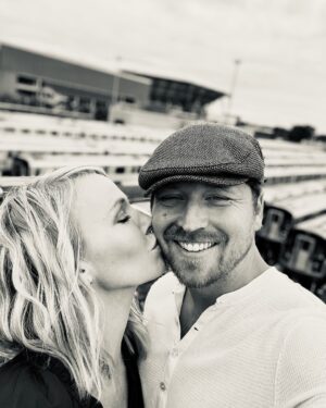 Kelli Giddish Instagram - can’t wait to welcome our baby boy soon! @botorious