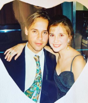 Kellie Martin Instagram - Just found the sweetest photo of me and @ichadlowe from a Life Goes On wrap party that I apparently had in a heart-shaped frame. ❤️ #BeccaandJesseforever