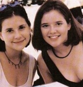 Actress Kellie Martin HD Instagram Photos and Wallpapers January 2022