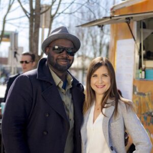 Kellie Martin Instagram - I miss @vivleacock , food trucks, and solving pretend mysteries😭🕵🏻‍♀️🙏🏻
