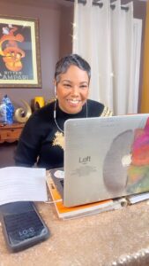 Kellie Shanygne Williams Instagram - #livingmybestlife❤️