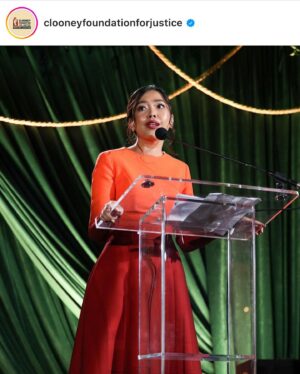 Kelly Noonan Instagram - What an honor to attend and support @clooneyfoundationforjustice “The Albie Awards” last night. It was a powerful and emotional evening recognizing some of the most courageous heroes risking their lives for truth, freedom, justice, liberty and healing in humanitarian efforts all over the world. I left with a heavy heart unable to process all of the suffering and darkness in the world, but also a fire under my ass to do more. Most importantly, I do have renewed hope that the amount of good people in the world performing extraordinary acts of love and kindness far outnumber the bad. THERE IS HOPE BECAUSE OF THE HEROES. Thank you Amal and George for your incredible work 🙏🏽 
.
#TheAlbies #justice #WagingJustice #WagingPeace #syria #iran #ukraine #thailand #drc 
.
hair: @xaviervelasquez
m/u: @a_muse_inspired 
dress: @celine 
.
Last four slides 📸 #repost from @clooneyfoundationforjustice