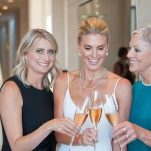 Kelly Noonan Instagram - 35 years of best friendship 🥂 HAPPY BIRTHDAY TO MY TWIN SOUL and SISTER Carolyn! She has been my ride or die since AYSO in 1989 ⚽️ Best auntie to Roo and the kindest heart imaginable. No wonder her name is CARE. May this crazy year bring you all the magic you deserve and more Buna! 💫