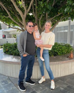 Kelly Noonan Instagram - First dance recital! A whole lotta cuteness and chaos but we were beaming with pride as Riley braved the stage with curiosity and a handful of moves🕺🏻Special shout out to @chef_dafne for coming to her best friend’s recital early in the morning on her day off 😜🩰