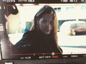 Kelly Overton Instagram - Season 4... ⚔️🖤 Vanessa in 24 frames per second.  #VanHelsing #Vanessa #Netflix #SyFy