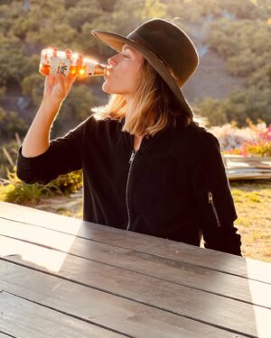 Kelly Overton Instagram - Home tastes good #modelo #notanad