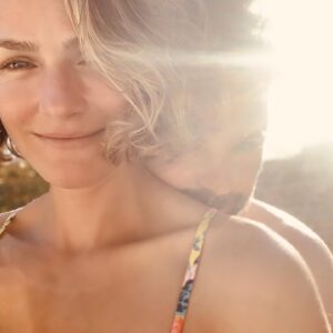 Kelly Overton Instagram - ☀️ Just Stay Home ☀️