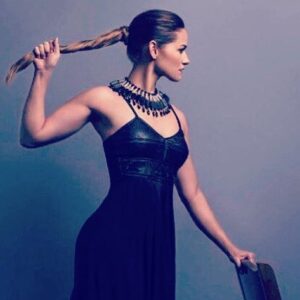 Kelly Overton Instagram - Let’s grab Monday by the...