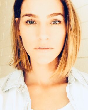 Kelly Overton Instagram - Find the light. #fbf