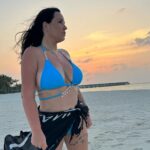 Kelly Helard Instagram - On va explorer un peu les profondeurs des Maldives ….