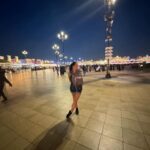 Kelly Helard Instagram - Obliger de passer par global village !! Un de mes lieux préférés moi qui est pour rêve de faire le tour du monde en 1 ans avec un sac à dos je le fais ici en 4h avec une pochette 🤣. Découverte de produits et de nourritures topiques de chaques pays je kiff et je me suis arrêté sur pâte Mac and cheese et fraises !! J’ai craqué aussi sur un massage thaï ( le Thaïlande me manque aussi beaucoup 4 fois déjà et j’espère y aller dans 2 ans avec Lyam et Lyana ) . Fin bon beaucoup de mondes et compliqué de prendre des photos sans personne dessus .