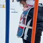 Kelly Helard Instagram - Notre semaine à rimer au cœur des enfants entre luge, cours de ski pour enfants, énormément d’activités, comme j’ai pu déjà vous montrer lors de mes précédents réels et Restaurants . Félicitation à Lyana et lyam pour avoir obtenue leur médaille !!