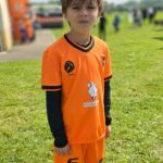 Kelly Helard Instagram - Aujourd’hui c’est au tour de mon fils ça grandit tellement et ça me rajeunit pas tout ça !! Sa passion c’est pas la mienne le FOOT mais tellement fière de lui .