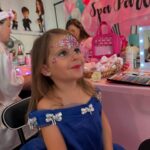 Kelly Helard Instagram - Souvenir d’un moment unique à la maison 🏠 je ne connaissais pas forcément ce concept mais franchement on a passé un réel bon moment comme vous pouvez le voir sur les photos vidéos. Merci @spa.party95 #invitation pour l’émission mamans et célèbres