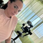 Kelly Helard Instagram - Le retour des tournages de #mamansetcelebres content ? 😀 J’ai hâte de tout vous montrez et sans censure ….