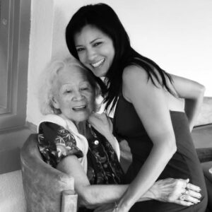 Kelly Hu Instagram - @kellyhu All the Love in this World in your hands! #Adorable #CherishingMoments
.
.
.
.
#KellyHu #StrikingBeauty #StrikingSimilarities #Aloha #AlohaVibes #KillerAngel #KillerBeauty #KillerSmile #TheScorpionKing #TheScorpionQueen #Queen #QueenCassandra #QueenofHearts #Lovely #LoveofLife #LovelyKellyHu #Enchantress #EverSmiling #EverGorgeous #EverLoving #EverSmiling #Evergreen #EvergreenKellyHu