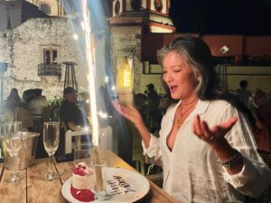 Kelly Hu Instagram - It’s already March and yet the birthday celebration continues in San Miguel d’Allende!
#sanmigueldeallende #birthdaycelebrationforever #ilovecake #belatedbirthday