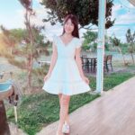 Kelly Huang Instagram - 轉換一下心情🌾 出去外面走走🎵