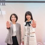 Kelly Huang Instagram - 39感恩日！生日快樂！ 謝謝阿水哥哥告訴我 39在日本有感恩的意思 39 日文發音接近Thank you (3Q) 所以3月9日這一天是「39感恩日」 我很榮幸在這一天出生（感恩媽媽真偉大） 44歲的生日，事事順心如意🌹 很感恩活到現在一路幫助我的人們 尤其今年特別以一種 「動念即許願成功」的模式 一步一步的在生活中向我展演 這似乎是在向我預告著 往後的人生必定是朝向 「溫暖、樂觀、向世界學習前進」 我的世界觀就是善良真誠的照映 喜怒哀樂都真實去體悟 沒試過怎麼知道？ 所以持續踏上未知的冒險旅程 勇敢的面對自己內心的恐懼 克服障礙達到自己的目標 分享給大家 我今年的生日願望 「不設限 無極限 勇闖未知領域」 最好的不一定是別人認為的 只有自己最清楚！ 也祝福39生日的大家生日快樂🎂🎁 對了！昨天是國際38婦女節🎀 感謝性平三法上路！ 《性別平等工作法》 《性騷擾防治法》 《性別平等教育法》 未來大家有法律上的支撐及幫助 遇到不舒服的對待 不要忍耐 不要縱容 不要漠視 旁觀者不要冷漠 我們可以有智慧的介入 1 要破壞性騷擾局面（技巧性的帶離現場） 2要對抗加害者（成為已知的第三方） 3要主動關心受害者（提供協助） 旁觀者需要做的，僅僅是在他人需要的時候，勇敢站出來，讓受害者不再孤單。 不管同性異性，這些事情都有可能發生。 不管加害與被害，這些事情都有可能被扭曲。 有人重視，有人關注，就像陽光普照般 無所遁形🫥 🙏願 世界🌍覺醒 🙏二元對立模糊 🙏無