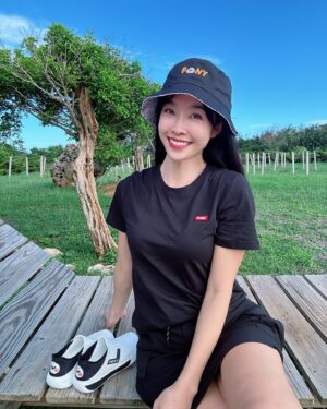 Kelly Huang Thumbnail - 2.6K Likes - Top Liked Instagram Posts and Photos