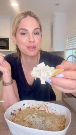 Kelly Kruger Instagram - HERE! 👇🏻👇🏻

The easiest, gluten free chicken artichoke dip!! 
If you have leftover chicken u don’t know what to do with. i got you. 

I use rotisserie chicken a lot too.
Chop desired amount t of chicken 
1 can of artichokes dried and chopped 
1-2 tbs mayo 
Lots of Parmesan 
Salt & pepper to taste 

Add it all together, mix and bake at 375 for about 20-25 min or until desired crispiness is reached 

#chicken #chickenrecipe #glutenfree #parmesan #easyrecipe #mealprep #highprotein #comfortfood #eeeeeats #feedfeed #buzzfeedfoods #dip