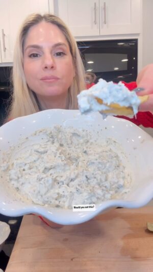 Kelly Kruger Instagram - Viral Pickle Dip 🥒 

So Im a huge ranch and pickle fan so this was a no brainer for me.  We loved it over here. Have you tried it yet? Would you?? 

1tbs butter 
3/4 cup breadcrumbs of choice 
2 cups chopped pickles 
2 cups sour cream 
Dill & or parsley optional 

Chip or veggie of choice for dipping! 

#pickles #viralrecipe #dip #easyrecipe #eeeeats #feedfeed #snack #glutenfree #snacking #healthyfood