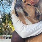 Kelly Kruger Instagram - Once I stopped making such a big deal about New Years Resolutions and started making them weekly goals is when I started seeing changes. I feel like we set so many goals and things we want to adjust in our lives it gets overwhelming. When u set small goals and accomplish them you realize the bigger goals become more attainable. If you want a part 2 giving you an example of what mine looks like specifically and how I lay it out like let me know in the comments. What are some of your resolutions this year? Take a minute to recognize all the great things you’ve accomplished this past year big and small. Some of mine are : Taking a little more time for me where I fill my own cup: Cold plunge EVERYDAY. I take cold showers a few times a week right now and those days go completely different. I hate the cold. It’s truly the hardest thing for me to do so once I do it, I feel like I could do anything 🤣 Finish a big project I’ve been working on. I have a lot more that im happy to share but let’s start here. Your turn. #NewYears #goals #motivation #resolutions #selfcare #drive. #mentalhealth